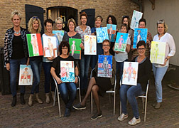 Naaktmodel schilderen tijdens vriendinnen weekend in Wateringen